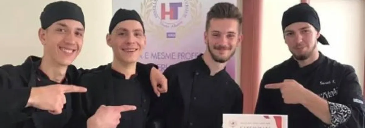 Image with 4 students of the college